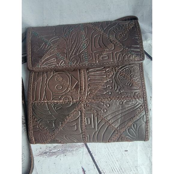 Barganza Genuine Leather Crossbody Tri Fold Wallet - Picture 2 of 11